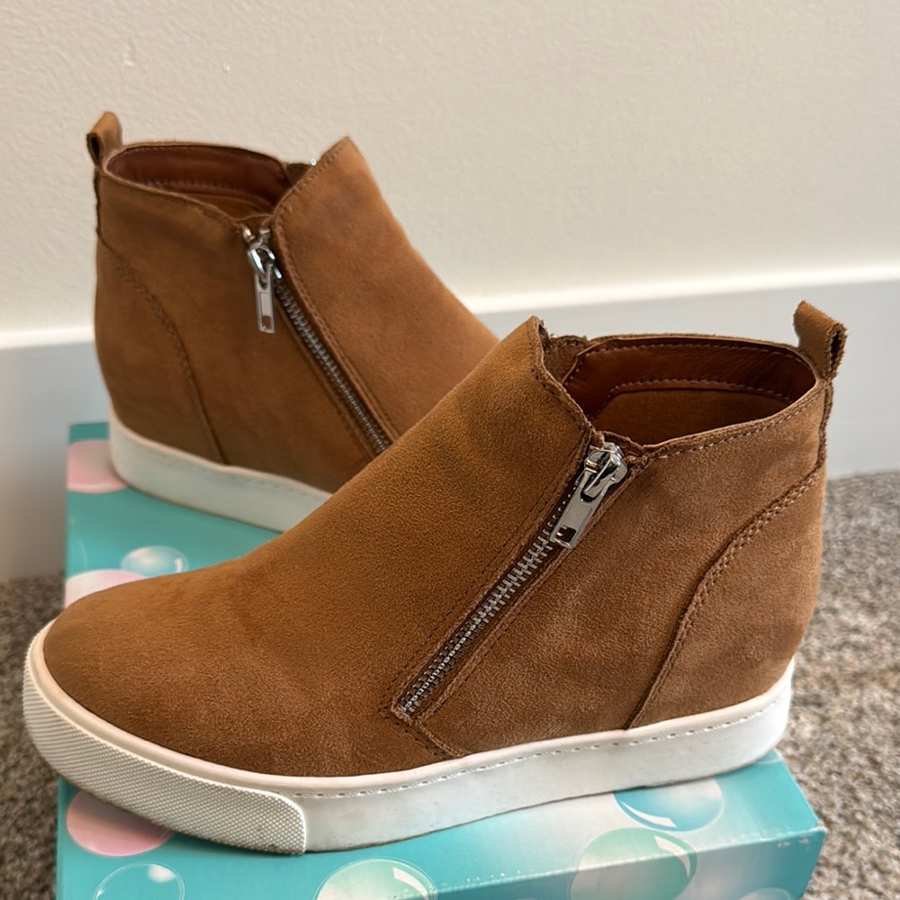 Soda Brown Suede Women's Sneakers